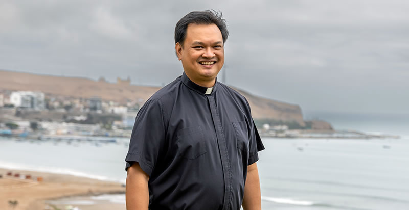 Society Leader Fr. Andrei Paz